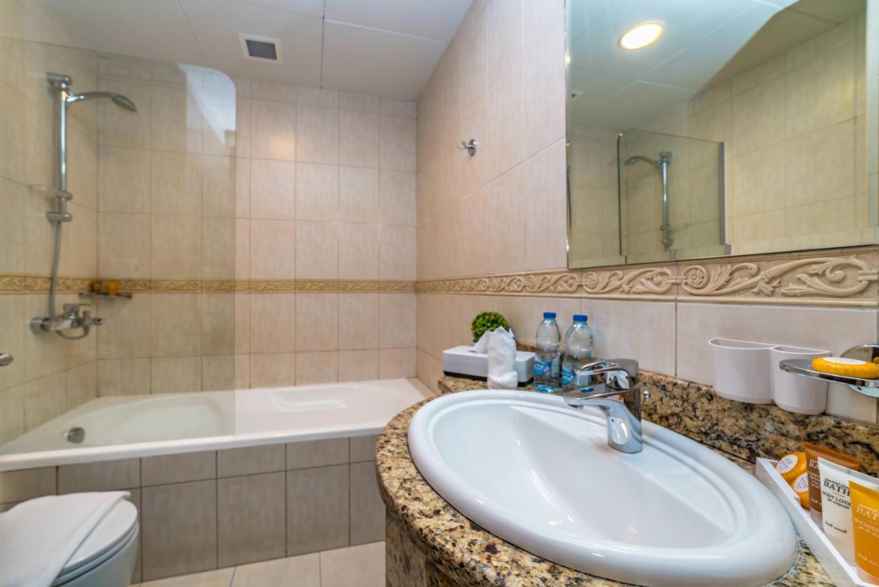 Yanjoon Holiday Homes - Princess Tower Apartments Дубай Номер фото